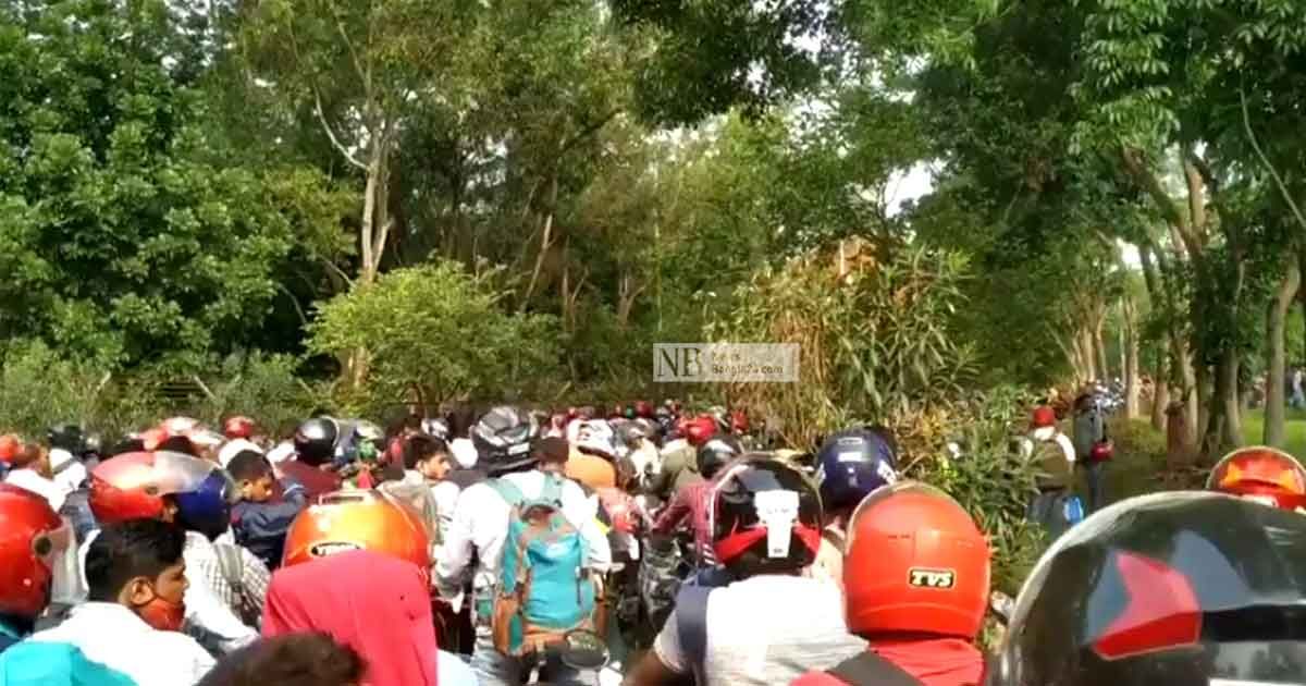 বঙ্গবন্ধু সেতুর মুখে যে কারণে বাইকের দীর্ঘ লাইন