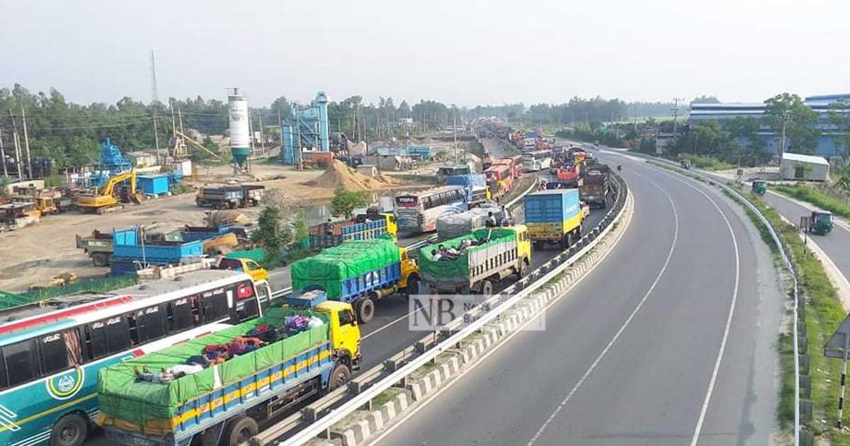 বঙ্গবন্ধু সেতু মহাসড়কে ঢাকা ছাড়ার চাপ, জট নেই