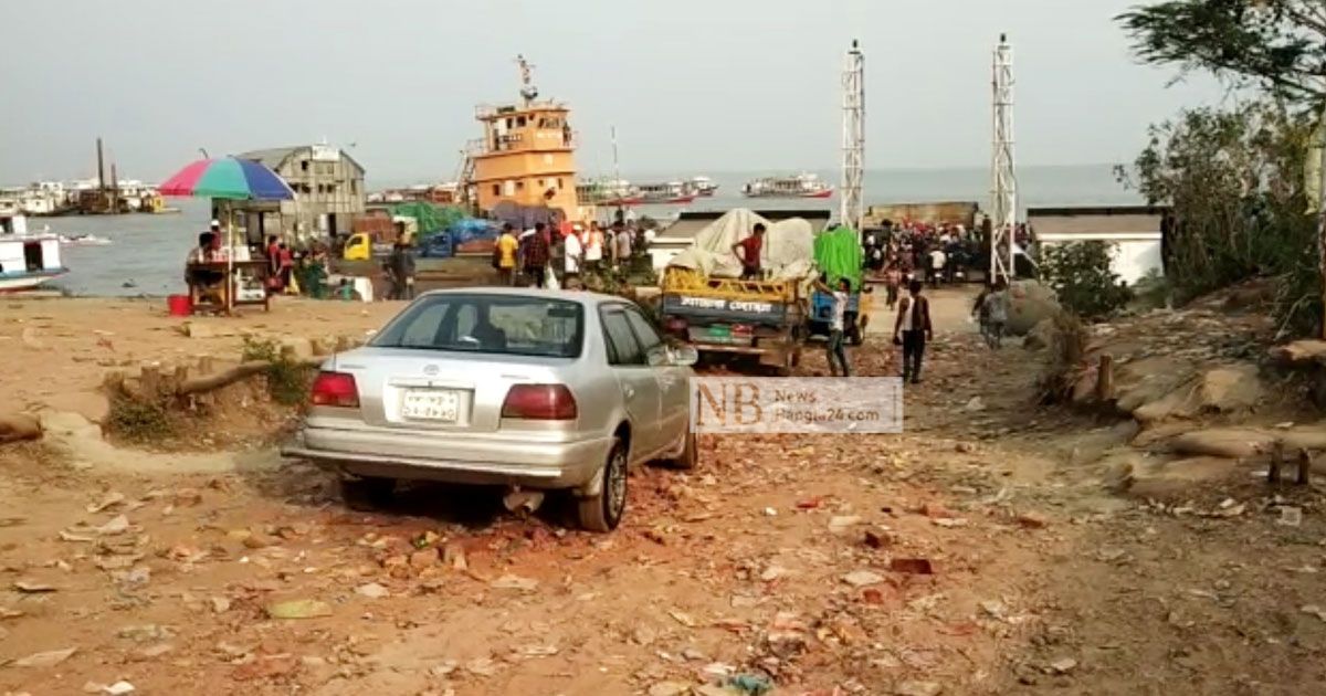 শিমুলিয়া ঘাটে মোটরসাইকেলের চাপ কমেছে