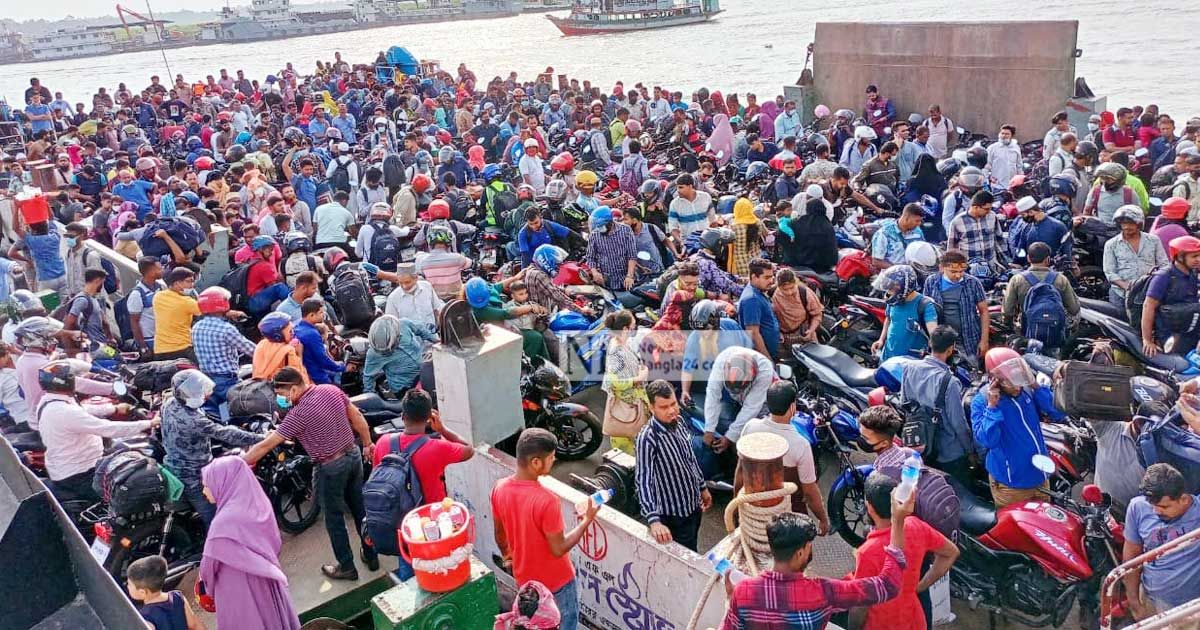 ৪ ফেরিতে পার হয়েছে মোটরসাইকেলই