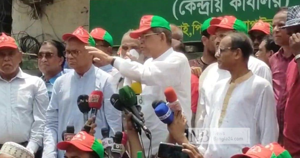 স্লোগান-রাজপথে-গিয়ে-দিতে-হবে-ফখরুল