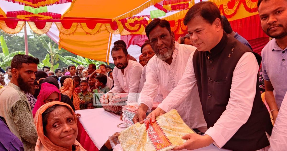 কচুয়ার ১২ ইউনিয়নে আ.লীগের ঈদ উপহার