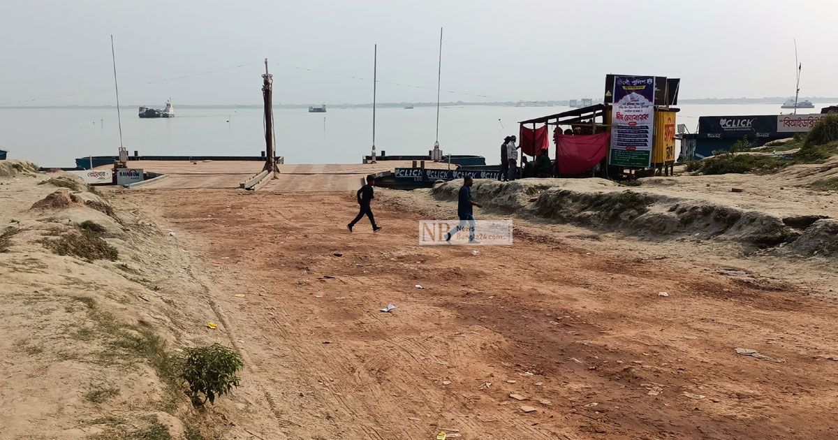 ঈদযাত্রার শেষ দিনে চাপ নেই ঘাটে