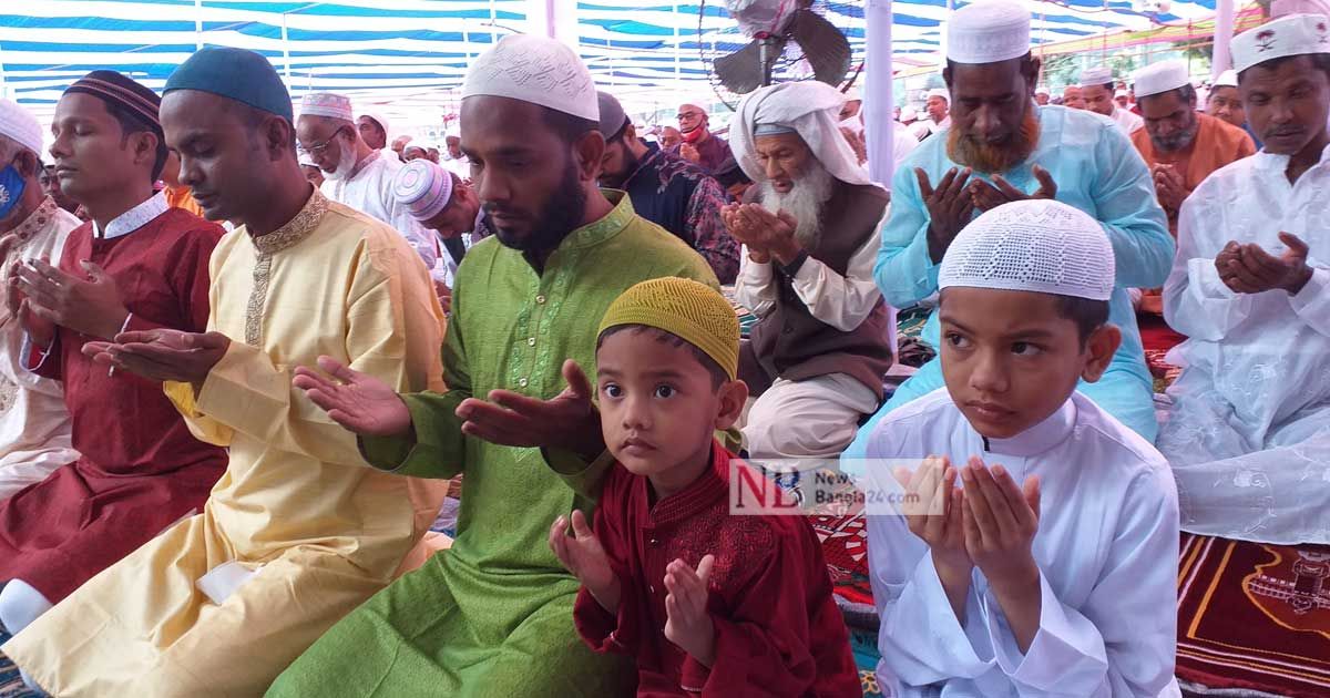 বৃষ্টিস্নাত প্রাণবন্ত ঈদগাহ