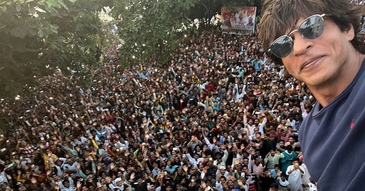 দুই বছর পর মান্নাতের ব্যালকনিতে বলিউড বাদশা