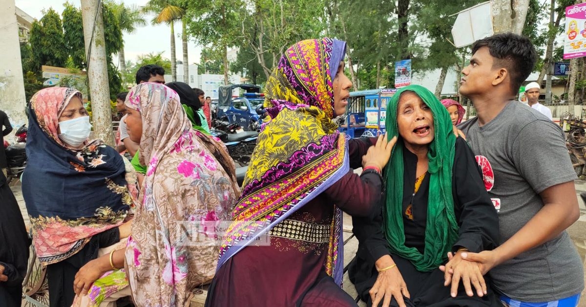 আ.লীগ নেতা হত্যায় মামলা, পুরুষশূন্য গ্রামে হামলা-লুট
