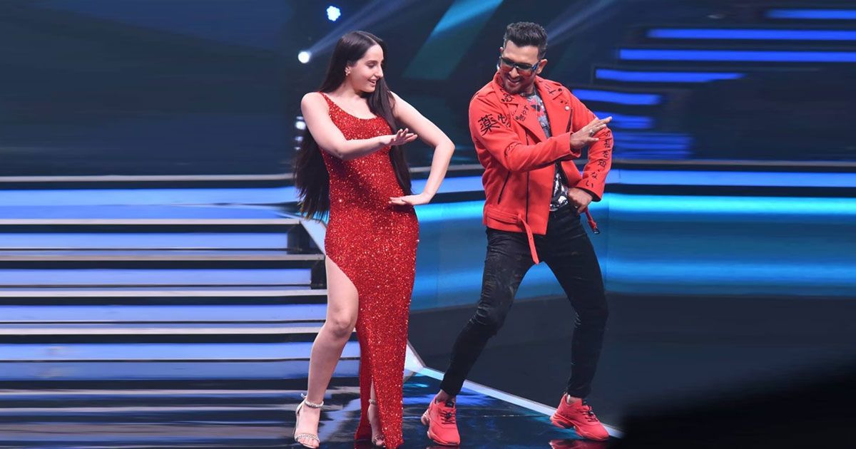 নোরার সঙ্গে সম্পর্ক নিয়ে জল্পনা বাড়ালেন টেরেন্স