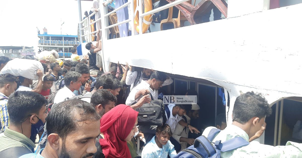 দাঁড়ানোর জায়গা নেই লঞ্চে