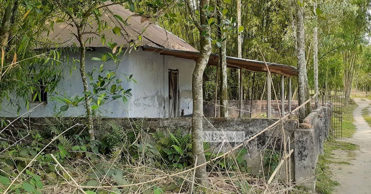 সম্প্রীতি-হারানো-গ্রামে-দাঁড়িয়ে-এক-মসজিদ