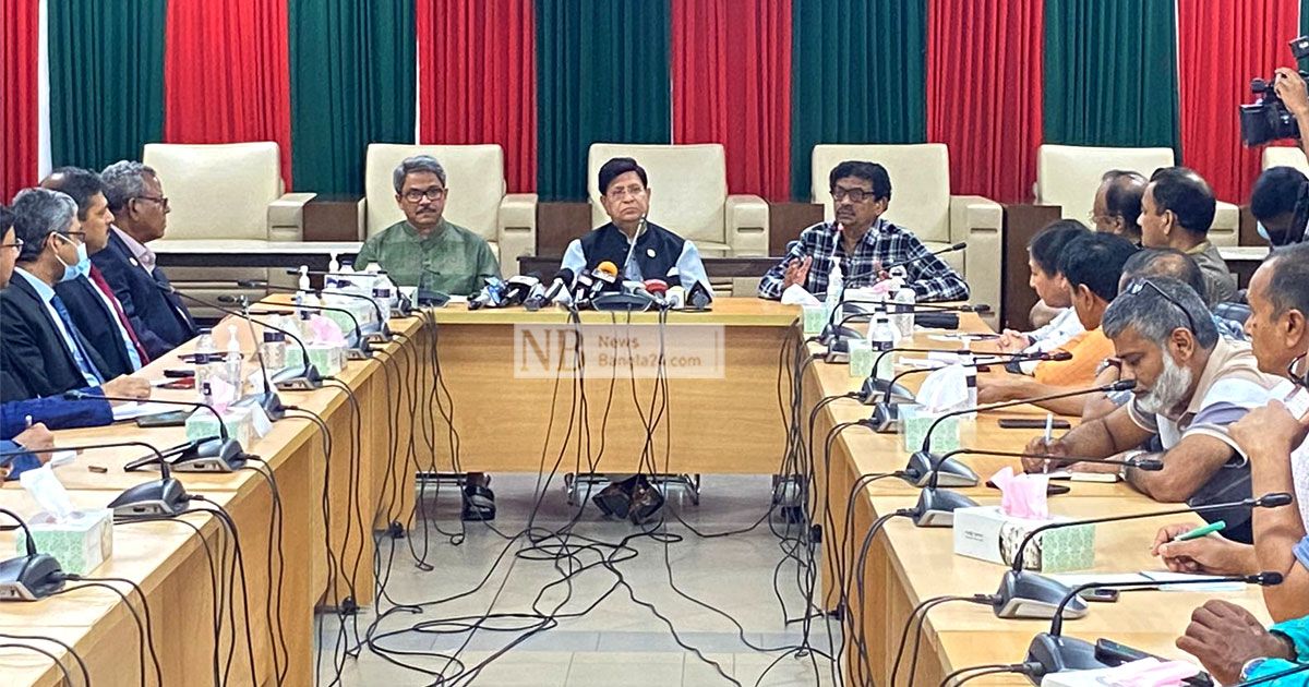 গৌতম ঘোষের ক্যামেরায় কথা বলবেন শেখ হাসিনা