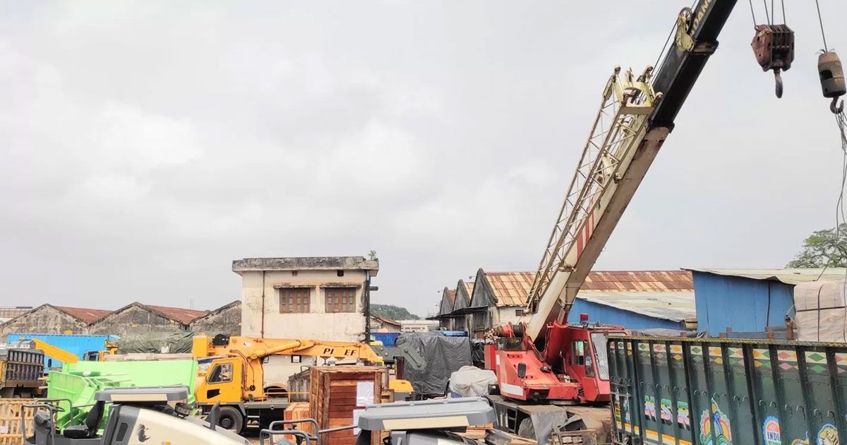 বেনাপোল বন্দর: ৬ ক্রেনের ৩টি অচল, পণ্য ওঠানামা ব্যাহত 