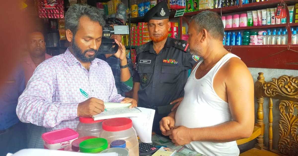 শ্রীমঙ্গলে ৬ হাজার লিটার সয়াবিন জব্দ, ৩ প্রতিষ্ঠান সিলগালা