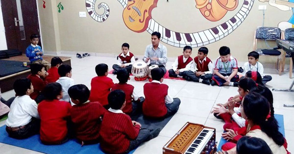 Initiative-to-teach-music-in-primary-school