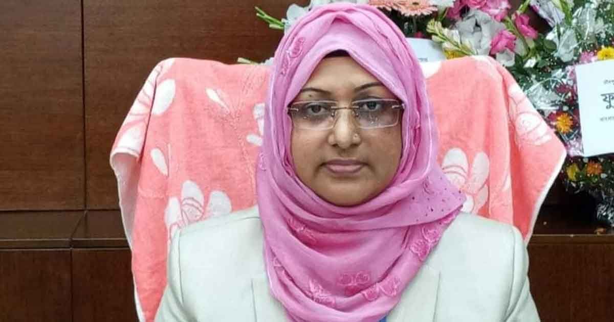 শিক্ষামন্ত্রীর ভাইয়ের বিরুদ্ধে মামলা করা ডিসি বদলি