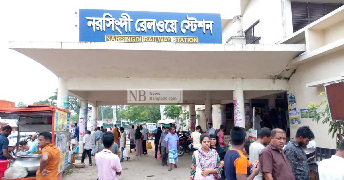 স্টেশনে তরুণীকে ‘হেনস্তাকারীর’ পরিচয় প্রকাশ 