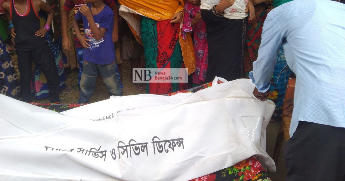 নৌকাডুবিতে বাবার মরদেহ উদ্ধার, ছেলে এখনও নিখোঁজ