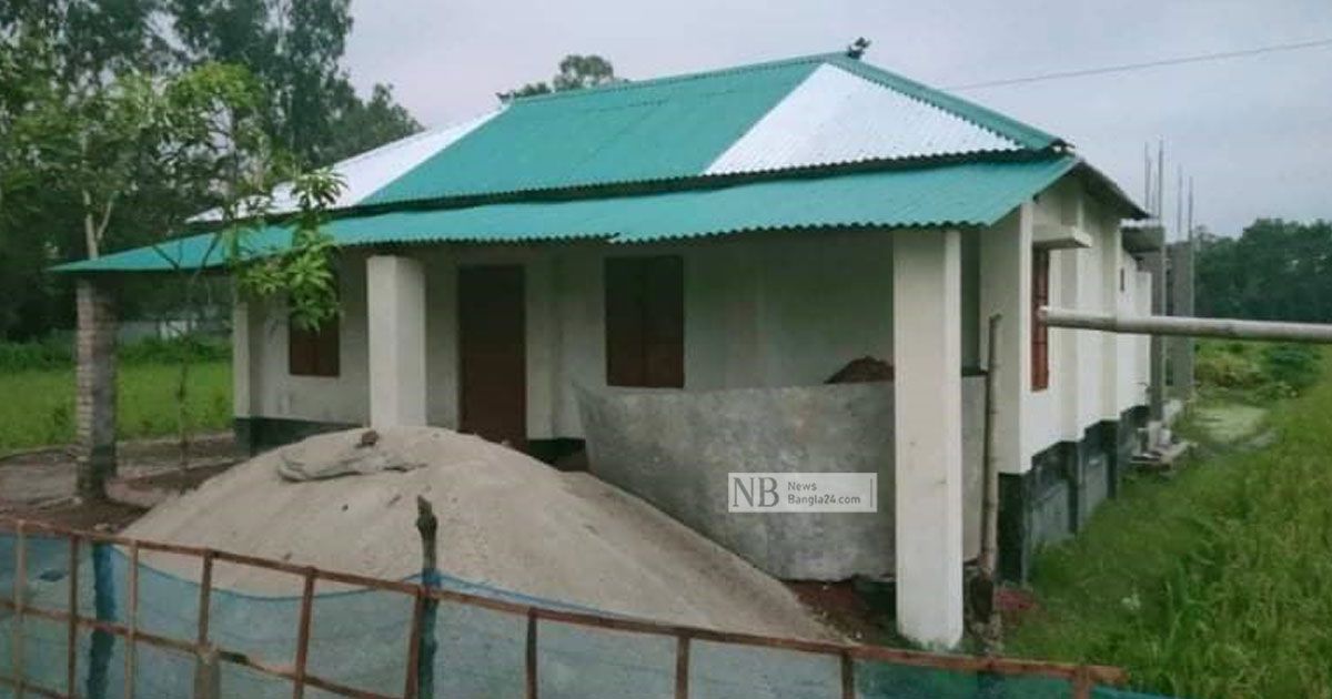 সরকারি কর্মচারী পেলেন ‘আশ্রয়ণের ঘর’