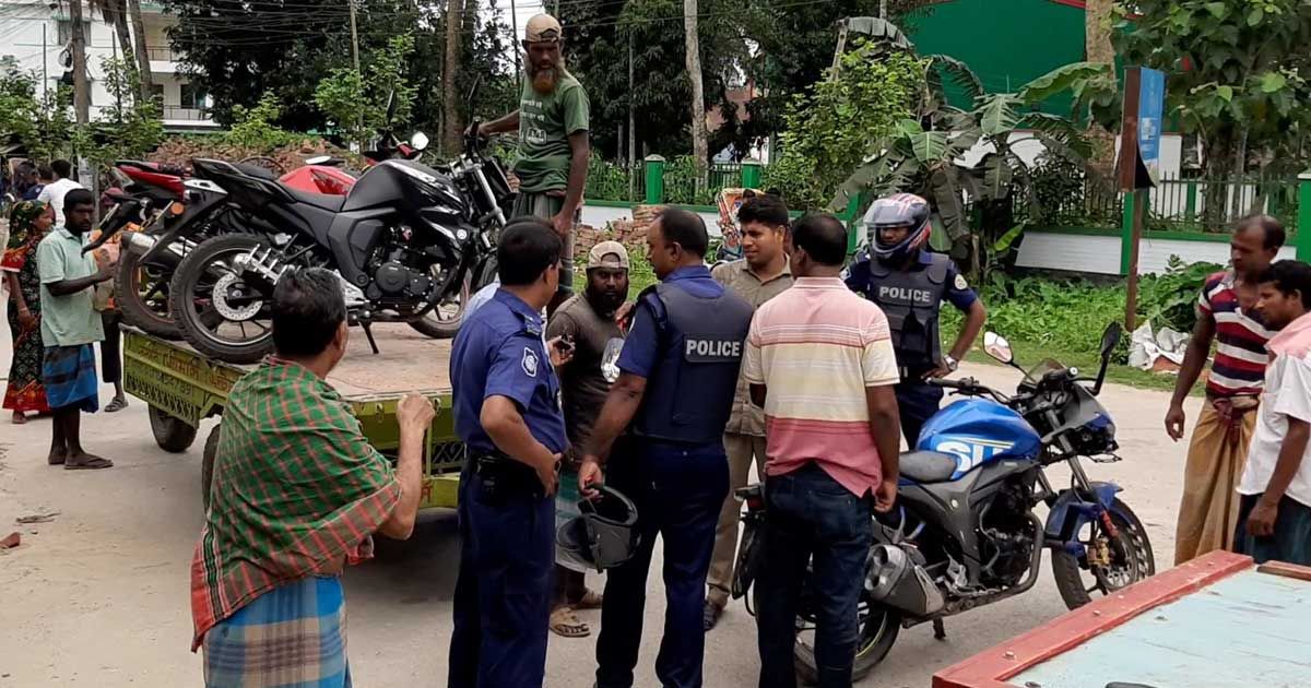 ছাত্রদলের মিছিলে ছাত্রলীগের হামলা, স্কুলছাত্রী আহত