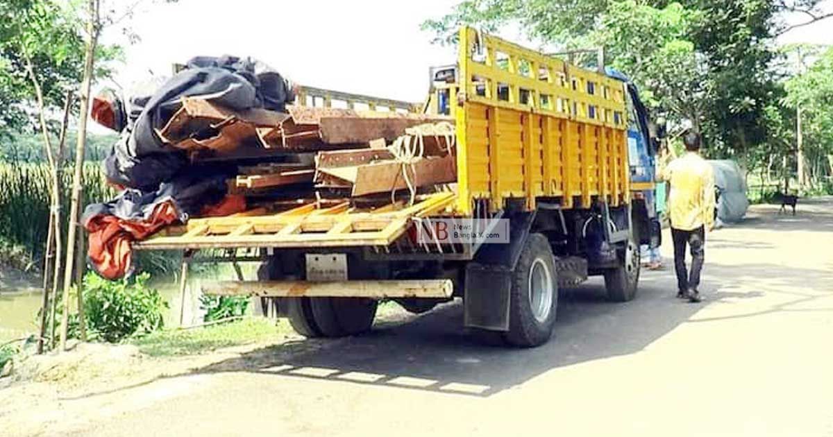 ২ সেতুর মালামাল ‘বেচে দিলেন চেয়ারম্যান’