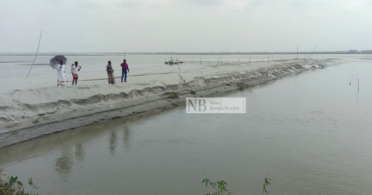 স্বেচ্ছাশ্রমে বাঁধ দিয়ে বাঁচার আশা ১০ হাজার পরিবারের