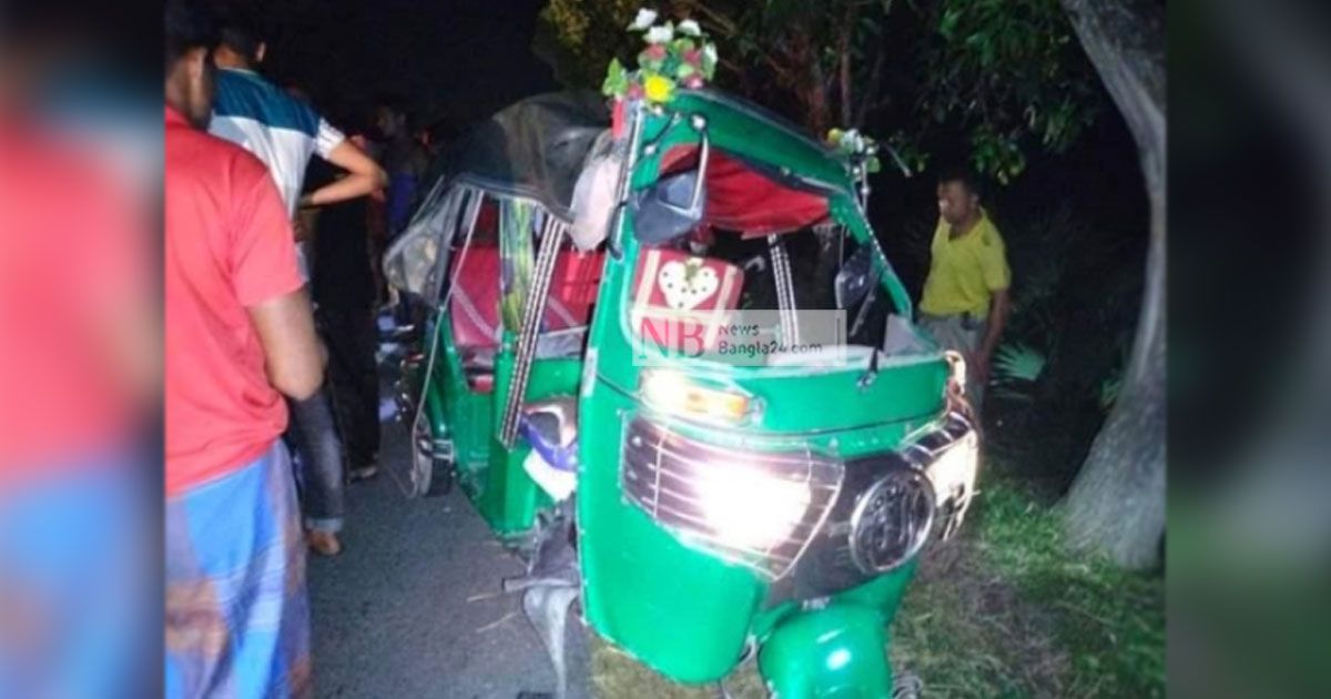 দাঁড়িয়ে-থাকা-লরিতে-অটোর-ধাক্কা-যাত্রী-নিহত