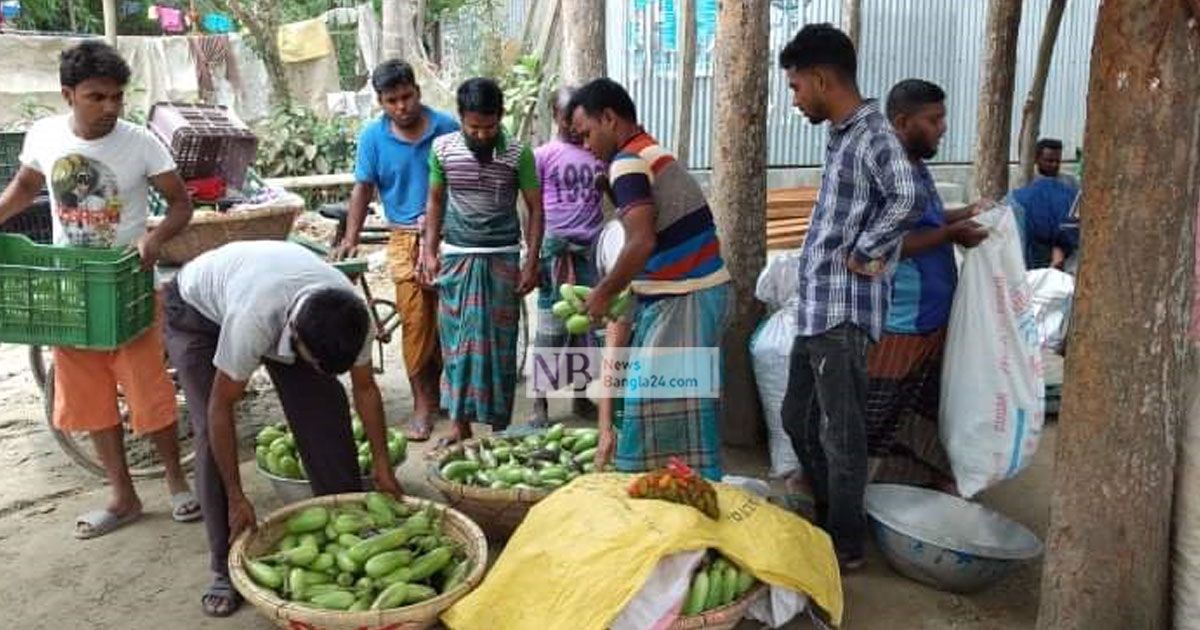 হাত বদলে সবজির দাম তিন গুণ