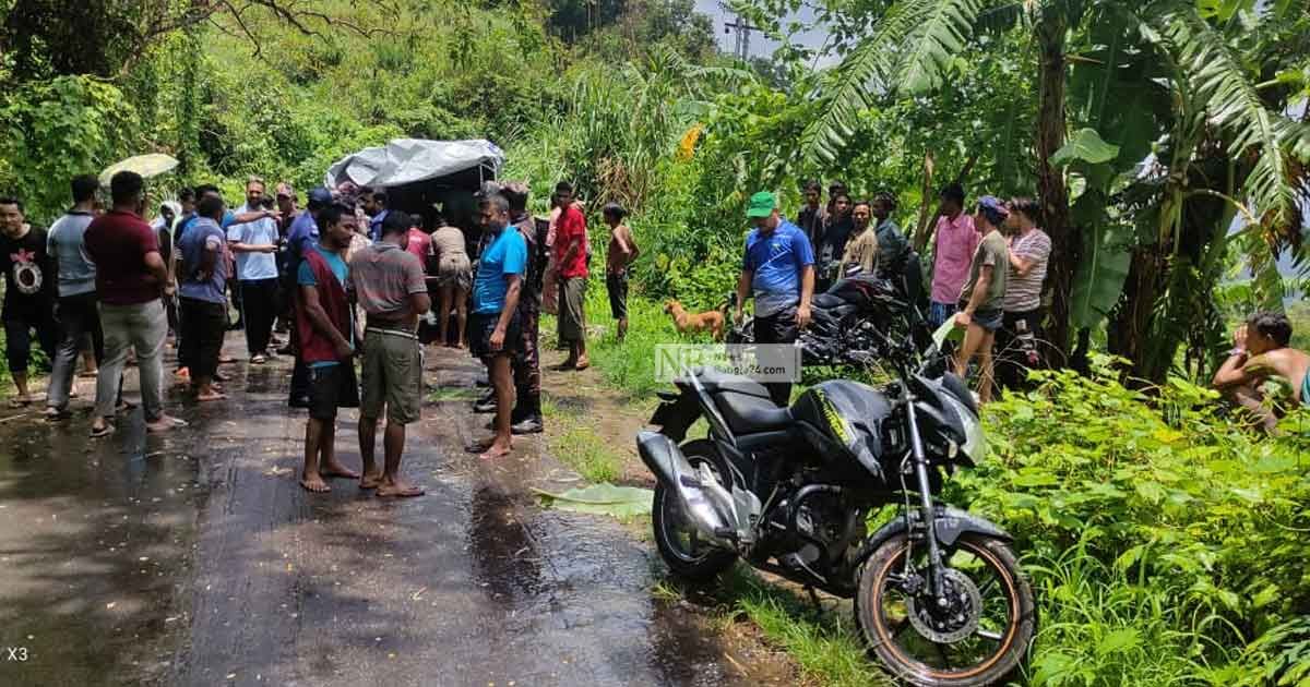 থানচিতে মাইক্রো খাদে পড়ে বুয়েটের ৩ কর্মচারী নিহত