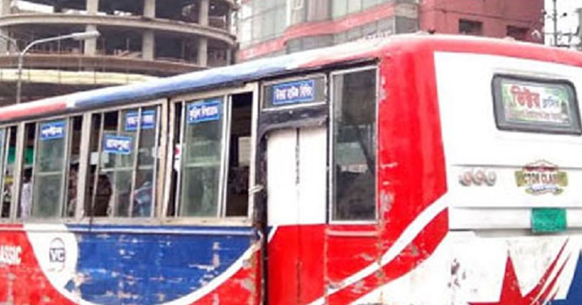 রাজধানীতে বাসের ধাক্কায় বাস কন্ডাক্টর নিহত