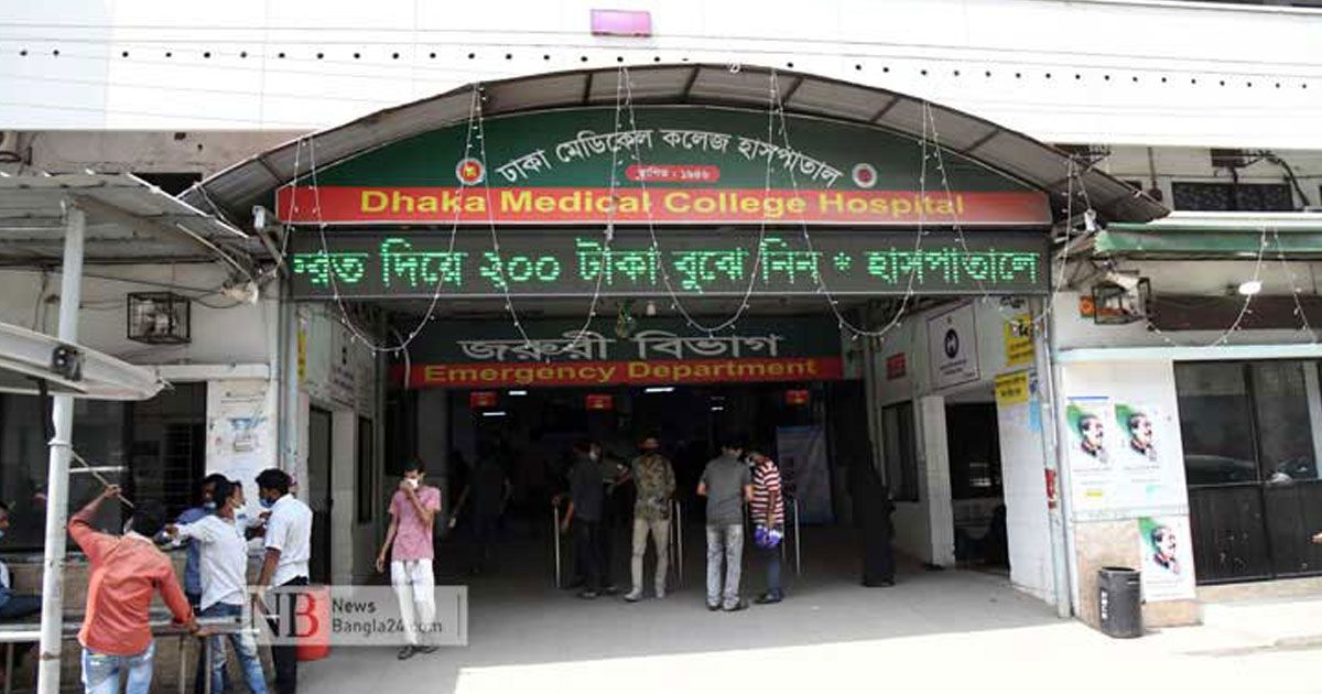 পোস্তাগোলা ব্রিজে গাড়ির ধাক্কায় অজ্ঞাতপরিচয় ব্যক্তি নিহত   