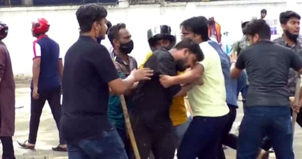 ছাত্রদলের তিনজনের রক্ষাকর্তা যখন ছাত্রলীগের দুই নেতা