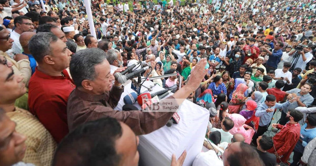 মনে হয় বাপের টাকা দিয়ে ব্রিজ করেছে: খসরু