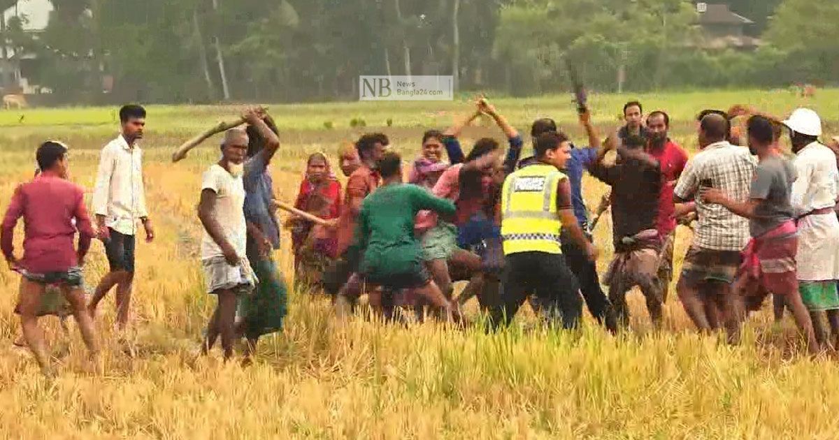 জমির বিরোধে সংঘর্ষ থামল পুলিশের লাঠিচার্জে