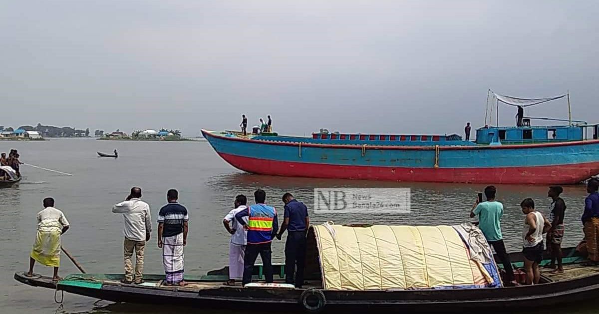 ধনুতে ট্রলারডুবি: নারীর মরদেহ উদ্ধার, শিশু নিখোঁজ