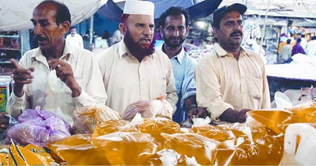 পাকিস্তানে-ভোজ্যতেলের-লিটার-এক-লাফে-৬০৫-রুপি