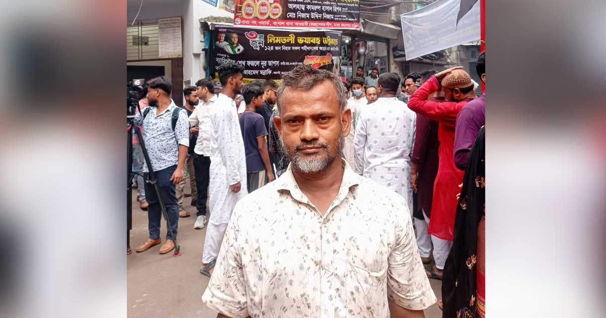 ফুল আর শ্রদ্ধায় নিমতলী ট্রাজেডি স্মরণ