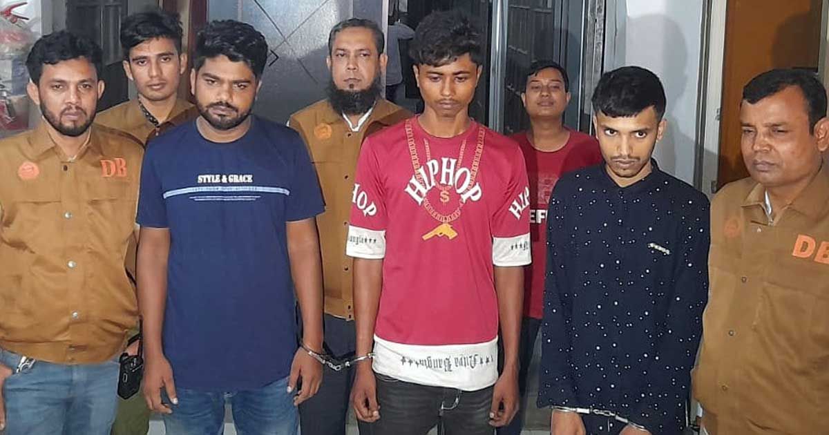ক্লুলেস হত্যার সাড়ে তিনমাস পর ৩ ছিনতাইকারী গ্রেপ্তার
