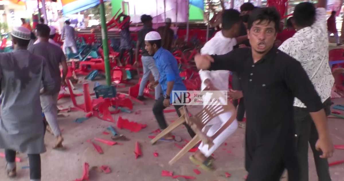 ইমাম-ওলামাদের-মিছিল-থেকে-আলীগের-মঞ্চে-হামলা-ভাঙচুর