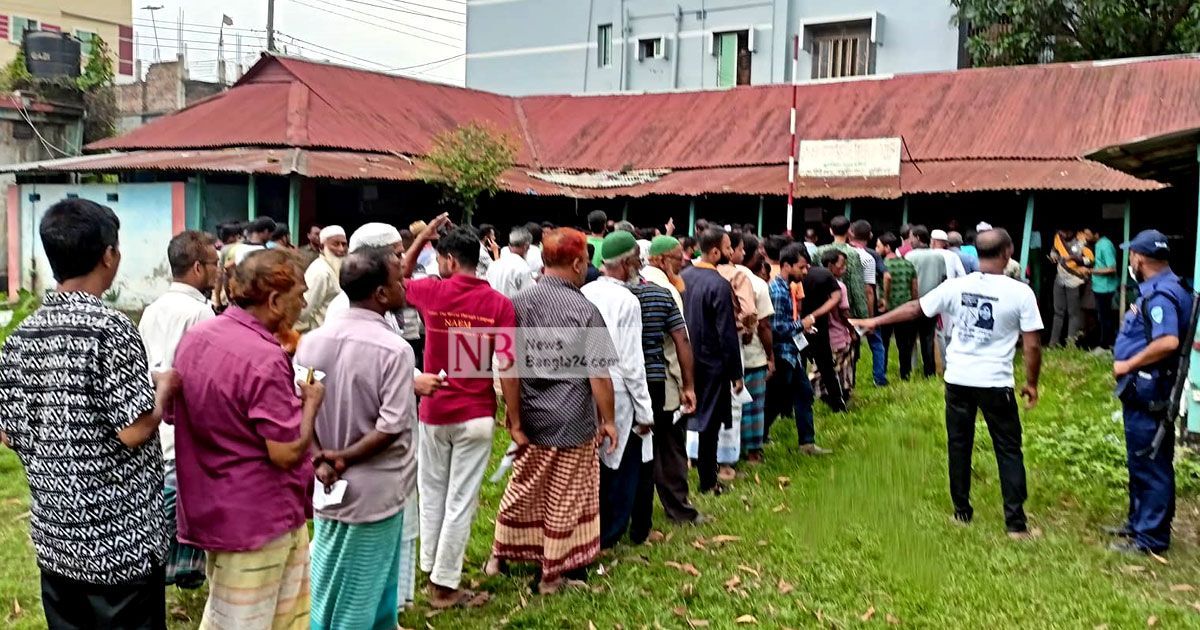 কুমিল্লায় আউয়াল কমিশনের প্রথম পরীক্ষা শুরু
