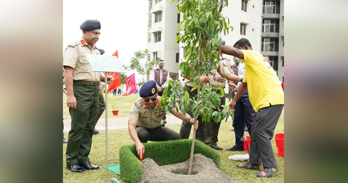 সেনা-এলাকায়-বৃক্ষরোপণ-কর্মসূচি-উদ্বোধন