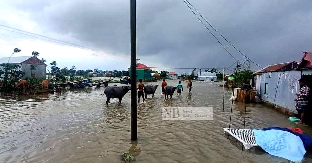 পানি বাড়ায় কিশোরগঞ্জে ১৫ গ্রামে বিদ্যুৎ বিচ্ছিন্ন