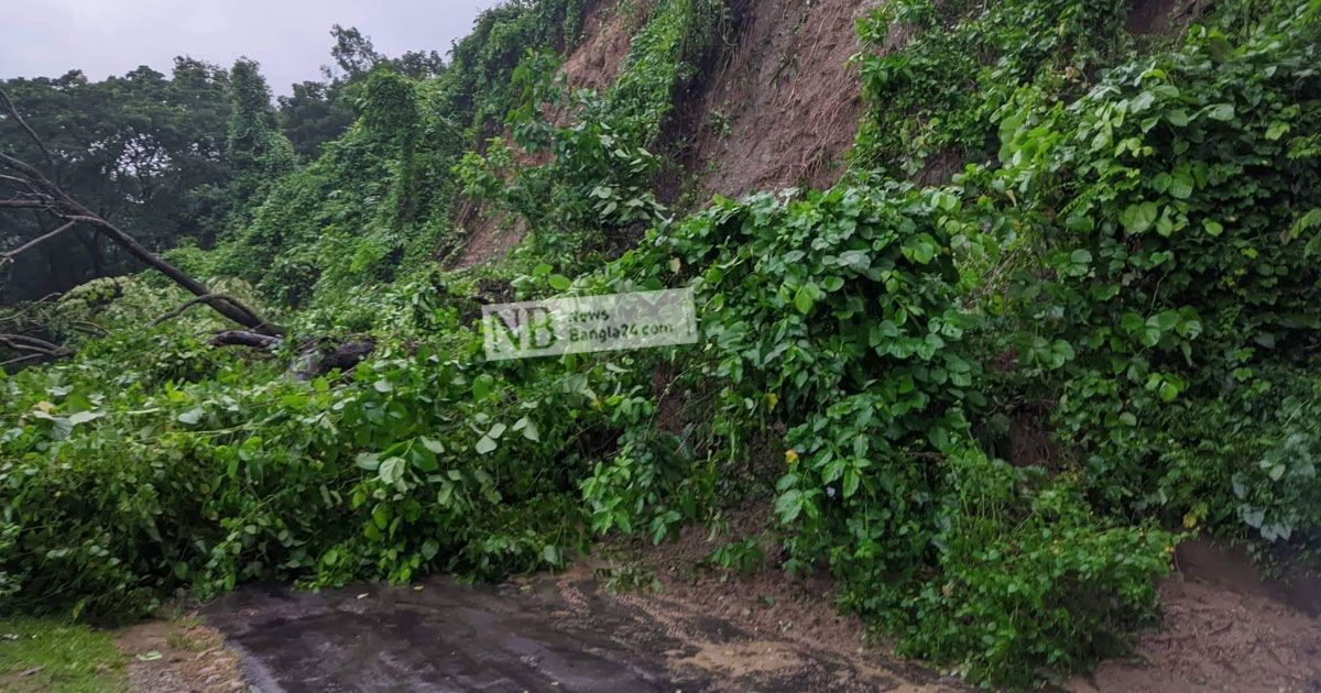 চবিতে ধসে পড়েছে আরও ৫টি পাহাড়