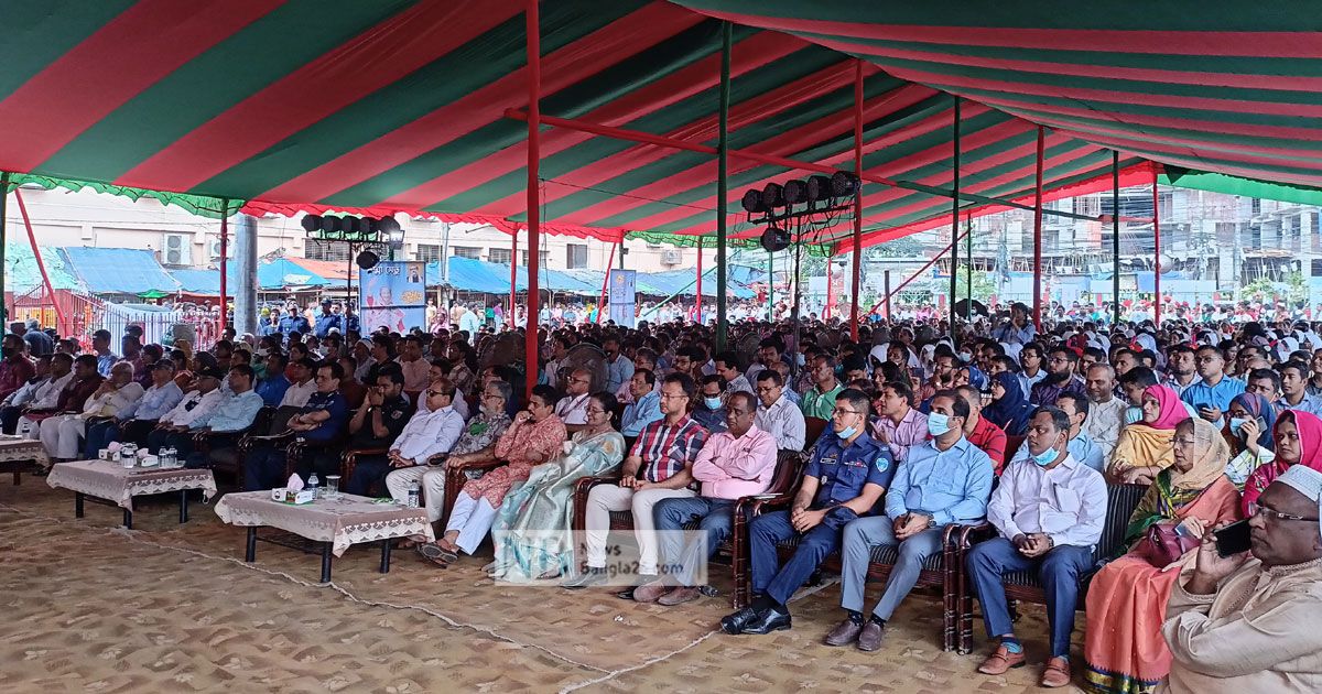 উদ্বোধন অনুষ্ঠান দেখতে টাউনহলে বড় পর্দা
