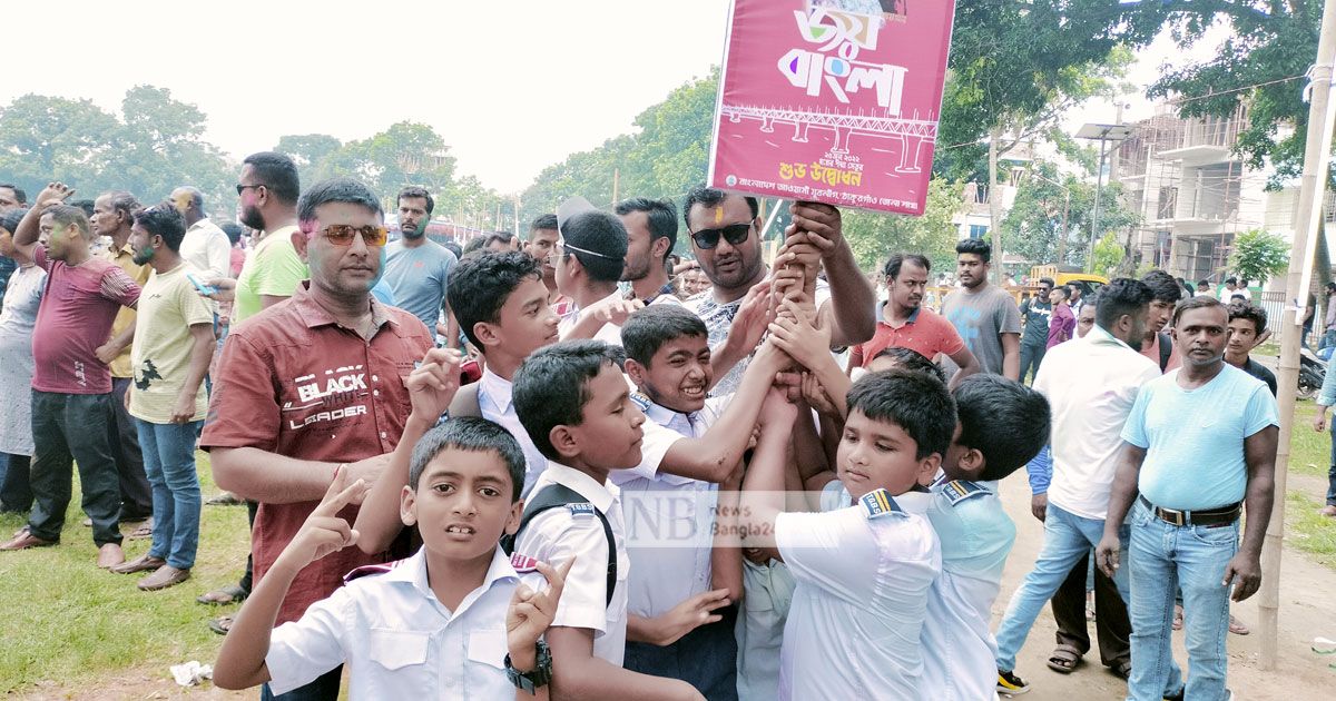 পদ্মা সেতুর উদ্বোধনী মঞ্চ শিক্ষার্থীদের কাছে ‘পাঠশালা’