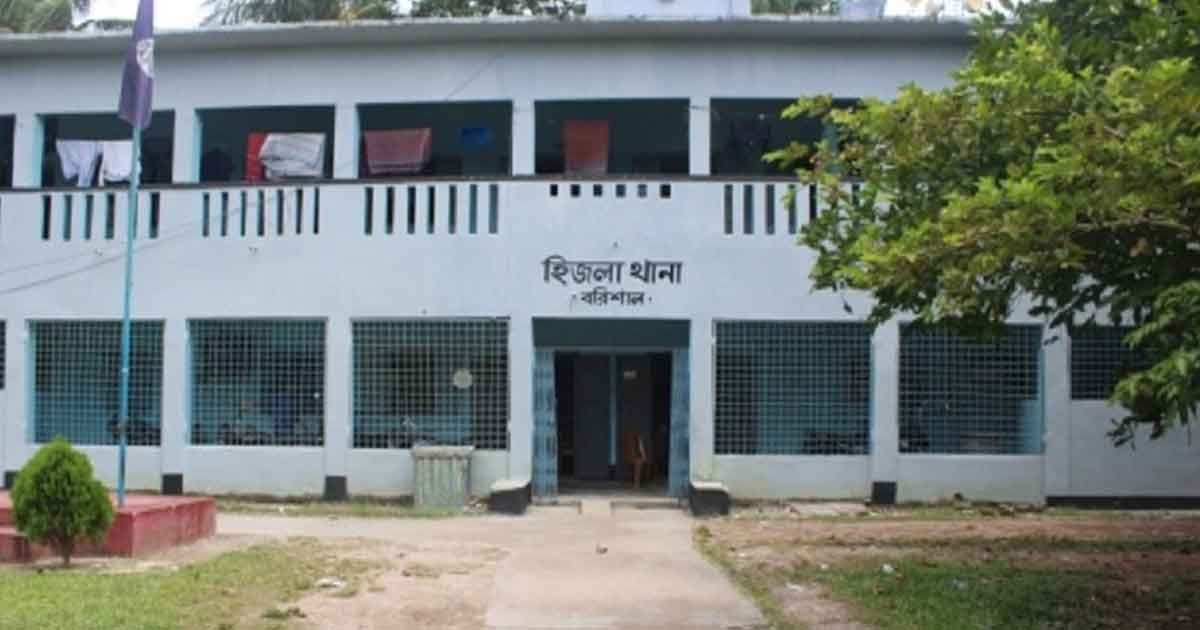 থানার পাশেই চুরি