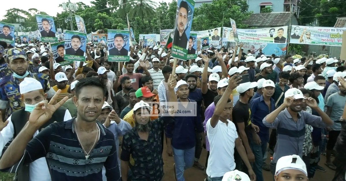 আলো ফোটার সঙ্গে সঙ্গে জনসভায় যাত্রা