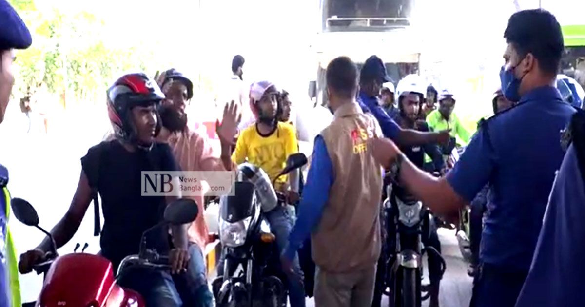 নিষেধাজ্ঞার-পরও-বাইকে-পদ্মা-সেতু-পাড়ি-দেয়ার-চেষ্টা