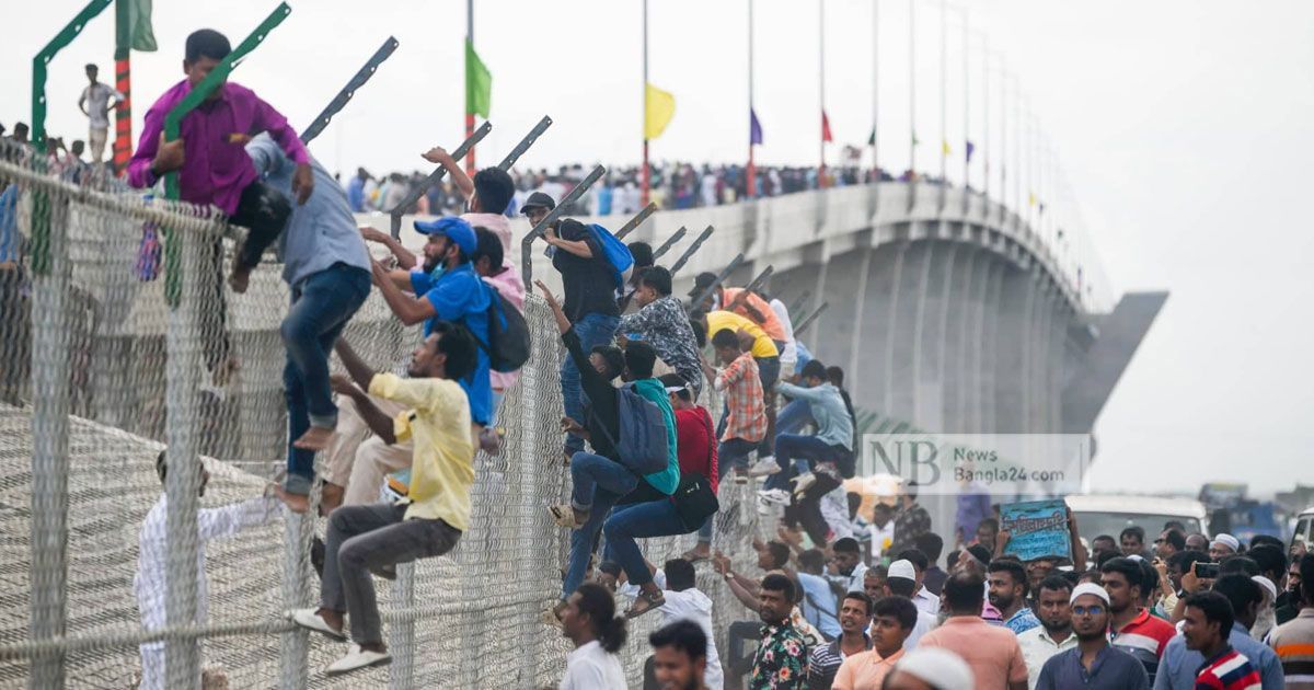 পদ্মা সেতুতে যাত্রীদের দায়িত্বশীল হওয়ার আহ্বান সেতুমন্ত্রীর