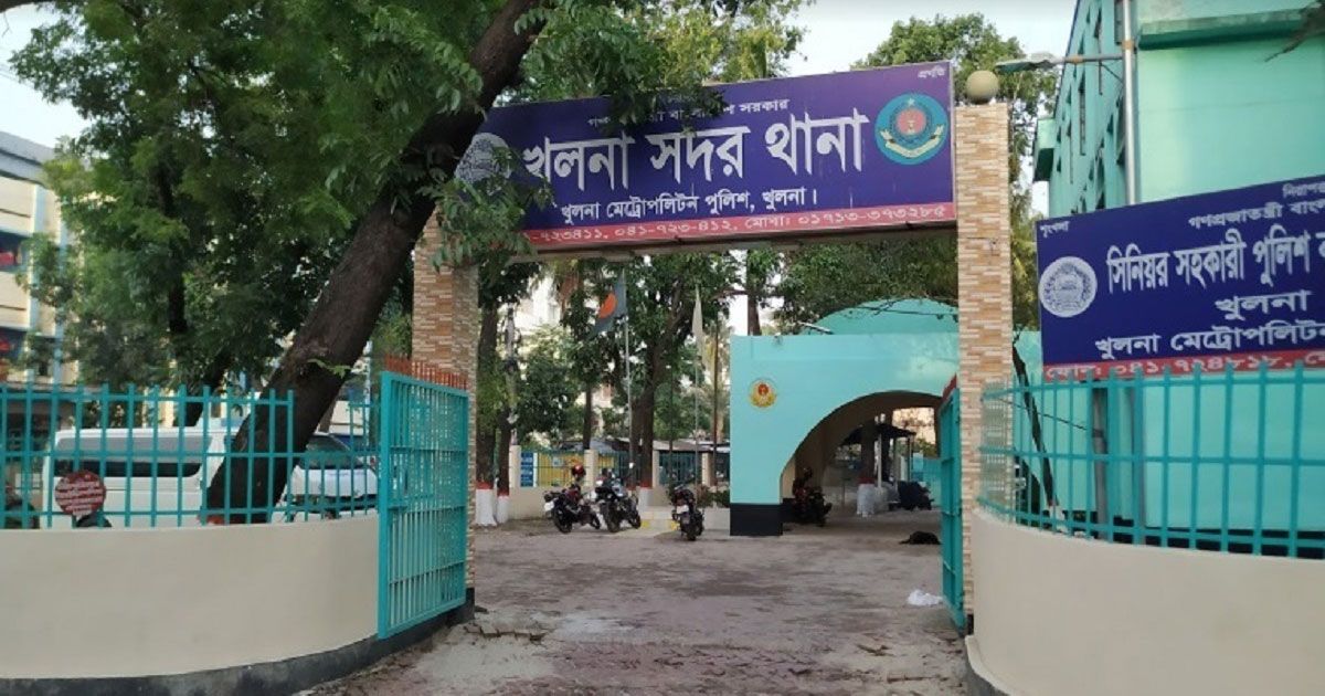 আসামি ছিনিয়ে নিতে হামলা, ৩ পুলিশ আহত
