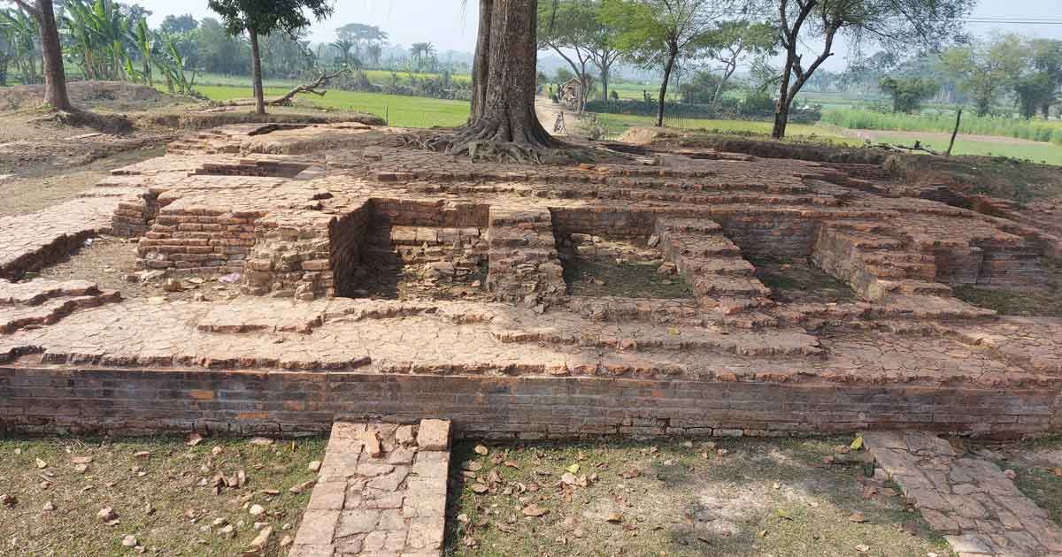 জিনের ঢিবি খুঁড়ে মিলল বৌদ্ধ মন্দির