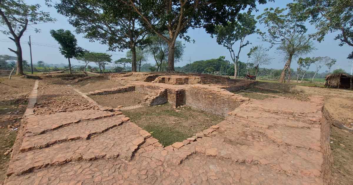 জিনের-ঢিবি-খুঁড়ে-মিলল-বৌদ্ধ-মন্দির